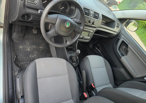 Skoda Fabia cena 13300 przebieg: 114385, rok produkcji 2010 z Chojnów małe 301